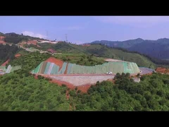 منظره ای زیبا با نرده های محافظ زیبا برای اطمینان از ایمنی جان و مال شما