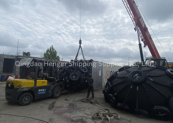 کیفیت ISO 17357 Certified Pneumatic Rubber Fender with Natural Rubber Cover and 50Kpa/80kpa Working Pressure کارخانه