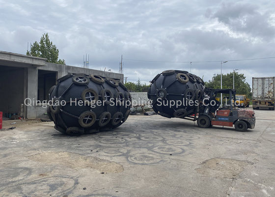 کیفیت گلگیر لاستیکی پنوماتیک نوع فلنج دریایی شناور 80kpa کارخانه