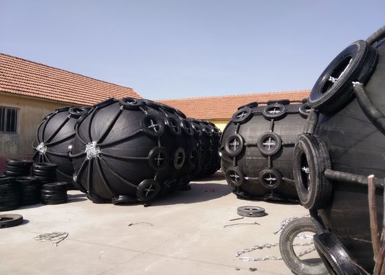 کیفیت گلگیرهای دریایی بادوام 0.7*1.5~1.0*1.5 Rubber STS STD 50KP شیری سفید کشتی خاکستری کارخانه