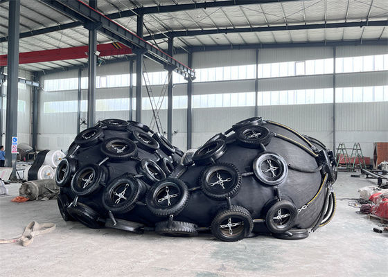 کیفیت گلگیر لاستیکی بادی مشکی ISO17357 استاندارد 3.3*6.5M 50Kpa برای فروش کارخانه