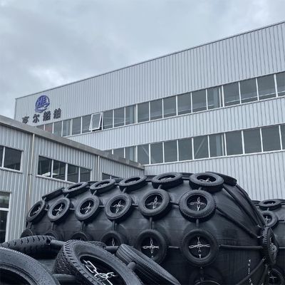 کیفیت Custom Manufacturing Pneumatic Rubber Fender with 24 Months Shelf Life and Safety Valve Included for No Performance Deterioration کارخانه