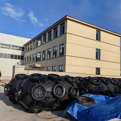 کیفیت Two-year Warranty Pneumatic Rubber Fender 2.5*5.5M For Vessel Berthing کارخانه