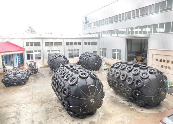 کیفیت فندر لاستیکی پنوماتیک دریایی سیاه با گواهینامه ISO17357 80Kpa کارخانه