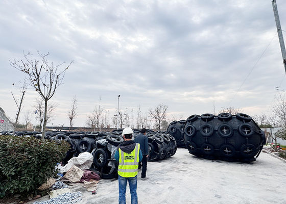 کیفیت عملکرد بالا قابل تنظیم STS STD فوم پر Fenders مقاومت به تصادف کارخانه