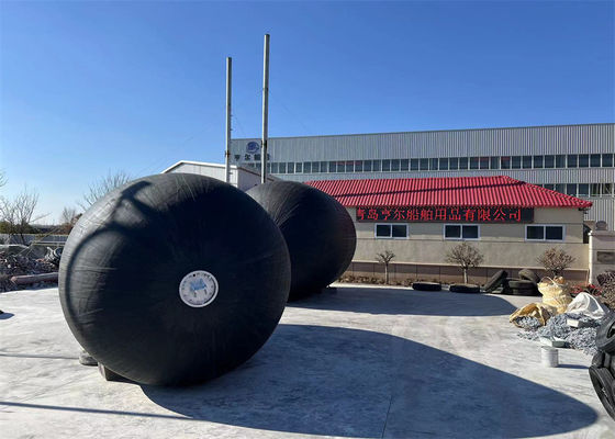 کیفیت فندر شناور دریایی نوع آویزان فندر پنوماتیک لاستیکی طبیعی کارخانه