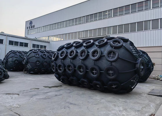 کیفیت 50kPa/80kPa Pneumatic Marine Fender and Inflatable Dock Fender with 1M-6.5M Length for Ship-to-Ship and Ship-to-Dock Protection کارخانه