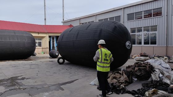 کیفیت ISO17357-2014 فندر دریایی فندر لاستیکی پنوماتیک نوع یوکوهاما کارخانه