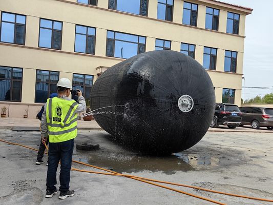 کیفیت ISO17357-2014 فندر دریایی فندر لاستیکی پنوماتیک نوع یوکوهاما کارخانه