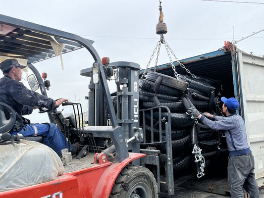 کیفیت گواهی BV نوع Yokohama STS STD پنوماتیک لاستیکی با شبکه لاستیک کارخانه