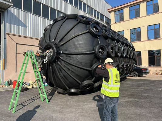 کیفیت فندرهای لاستیکی با فشار 80Kpa برای پروژه های دریایی کارخانه