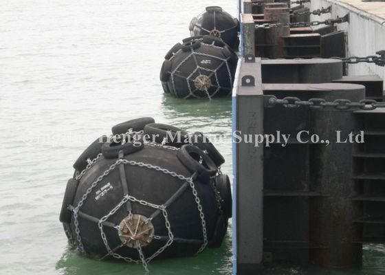 کیفیت ISO 17357 Compliant High Elasticity Natural Rubber Pneumatic Rubber Fender for Port Anti-Collision Use کارخانه
