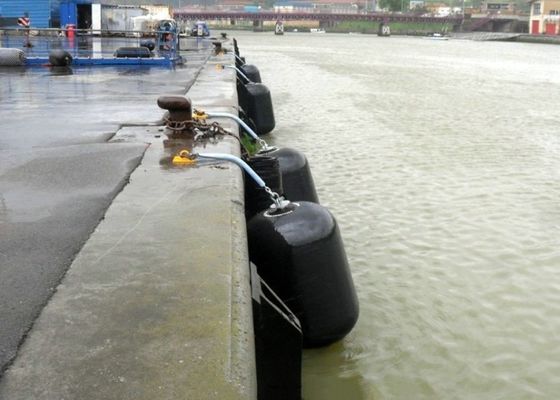 کیفیت ISO 17357 Certified EVA Foam Filled Fender with Customizable Density 70-110kg/m³ and 0.5m-4.8m Diameter for Marine Use کارخانه