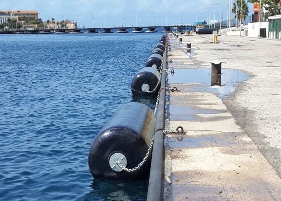 کیفیت ISO 17357 Certified EVA Foam Filled Fender with Customizable Density 70-110kg/m³ and 0.5m-4.8m Diameter for Marine Use کارخانه