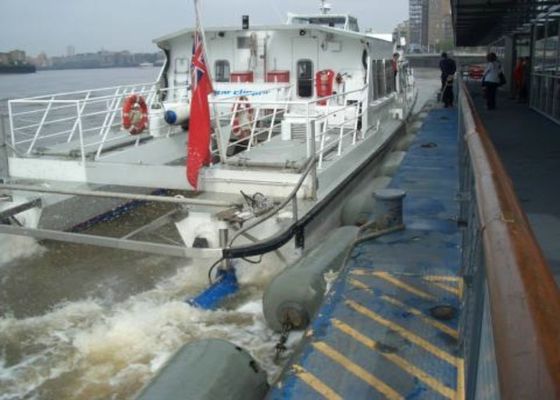 کیفیت فوم پلی اورتان قایق بادبانی گلگیر EVA Marine گلگیر گلگیر با زنجیره ای پر شده است کارخانه