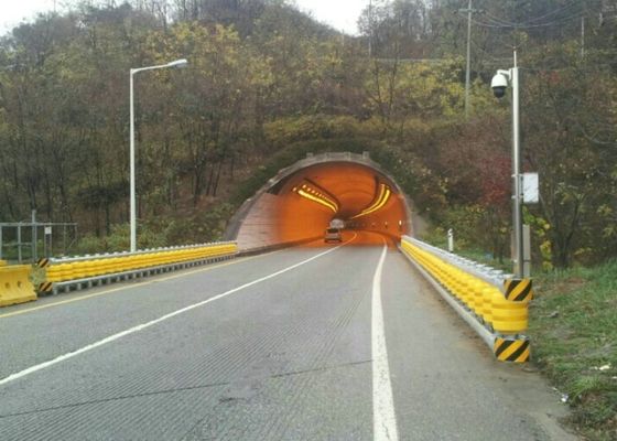 کیفیت PU فوم / EVA ترافیک ایمنی رول سد راه ریسندگی بشکه اندازه سفارشی کارخانه