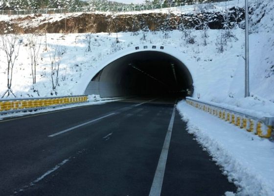 کیفیت Hot Sale BV قبرس سیستم غلطکی مانع / ایمنی غلطک مانع / بزرگراه Guardrails ساخته شده در چین کارخانه