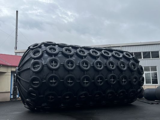 کیفیت طول عمر طراحی 8 تا 15 سال، سپر شناور بادی اسکله، دوام بالا، حفاظت سنگین اسکله شناور برای قایق ها کارخانه