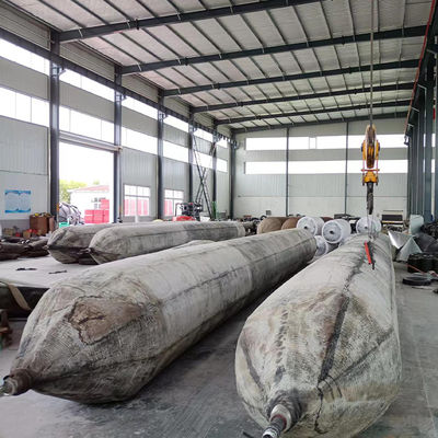 کیفیت کیسه هوای دریایی لاستیکی با طول عمر ۱۰ تا ۱۵ سال طراحی شده برای کاربردهای سنگین دریایی، تضمین کننده ایمنی و کارایی کارخانه