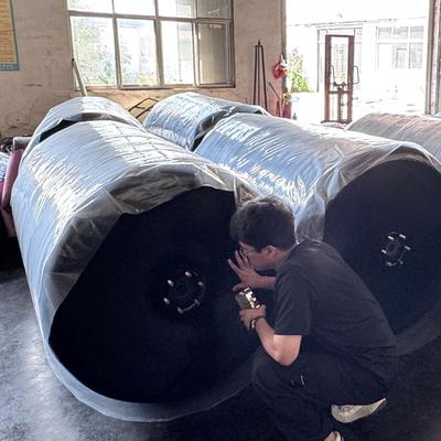کیفیت High Elasticity Anti-Leakage Aging Resistance Foam Filled Fender EVA Solid Fender Customized for Marine Applications کارخانه