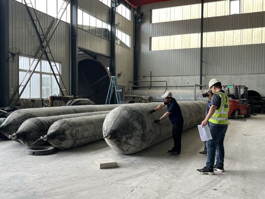 کیفیت Marine Rubber Airbag with Stainless Steel Mounting Hardware for Corrosion Free Installation and 0.8-3 M Diameter کارخانه
