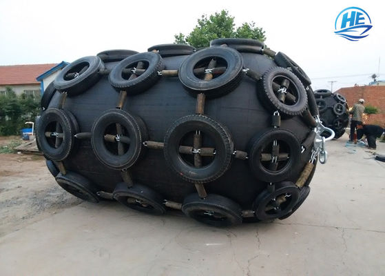 کیفیت ISO 17357 Compliant High Elasticity Natural Rubber Pneumatic Rubber Fender for Port Anti-Collision Use کارخانه