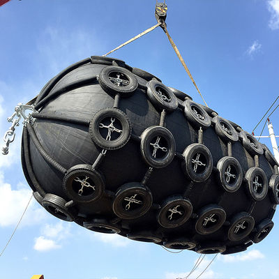 کیفیت ISO 17357 Compliant High Elasticity Natural Rubber Pneumatic Rubber Fender for Port Anti-Collision Use کارخانه
