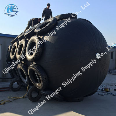 کیفیت 50KPa / 80Kpa ISO 17357 Marine Rubber Fender Yokohama Ship Buoy Fenders کارخانه