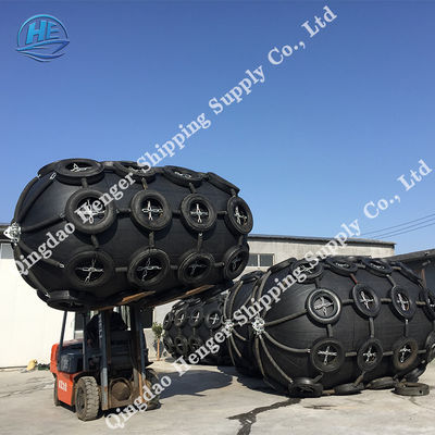 کیفیت 50KPa / 80Kpa ISO 17357 Marine Rubber Fender Yokohama Ship Buoy Fenders کارخانه