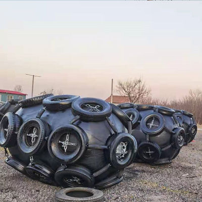 کیفیت فندر لاستیکی پنوماتیک سفارشی با اندازه های موجود 0.3-4.8 M و فشار 50kpa و 80kpa برای برنامه های کاربردی فندر کشتی کارخانه