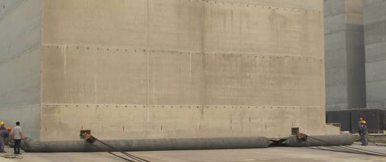 کیفیت کیسه های هوا برای بالابری سنگین دریایی بارانداز خشک بار حمل بالابر و کیسه هوا دریایی کارخانه