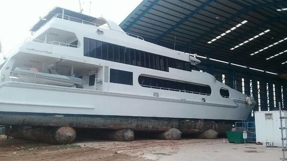 کیفیت کیسه بالابر هوا لاستیکی پنوماتیک برای راه اندازی کشتی کارخانه