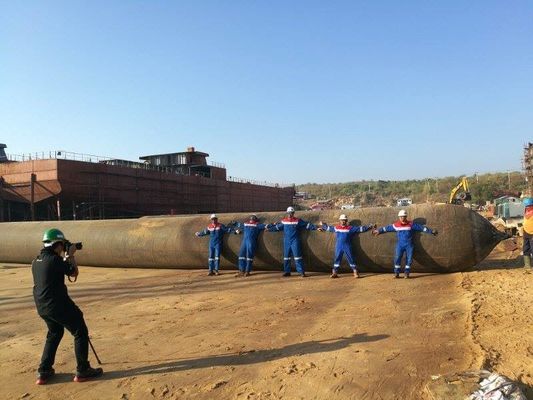 کیفیت ISO14409 کیسه هوای پرتاب کشتی سنگین 7 لایه 1.5*15 متر کارخانه