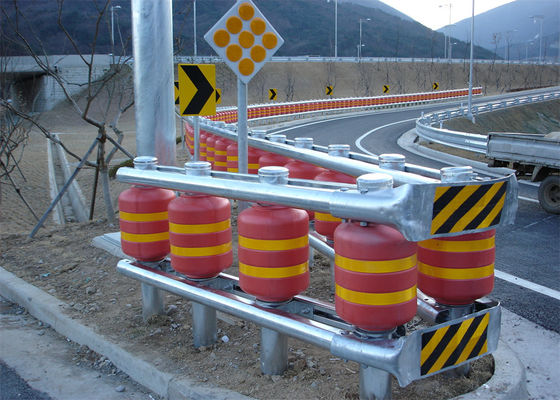 کیفیت ایمنی بزرگراه EVA Roller Barrier Safety Roller Crash Barrier کارخانه